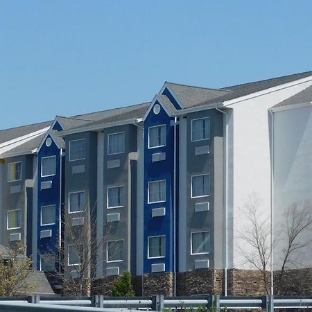 Microtel Inn & Suites By Wyndham Wheeling At The Highlands Triadelphia Екстериор снимка