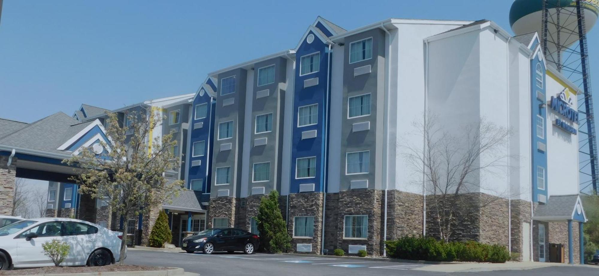 Microtel Inn & Suites By Wyndham Wheeling At The Highlands Triadelphia Екстериор снимка