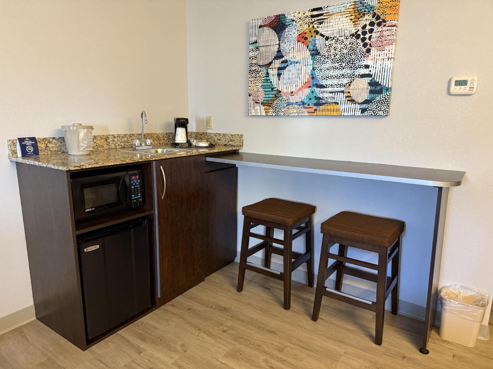 Microtel Inn & Suites By Wyndham Wheeling At The Highlands Triadelphia Екстериор снимка